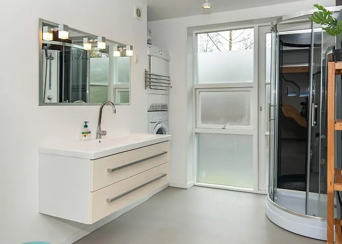 16 Person In Ebeltoft-by Traum בית נופש